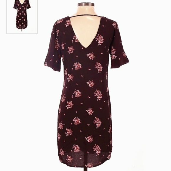 Maurices Floral Dress Short Flutter Sleeves Strappy Maroon Women's XS Mini EUC - Picture 3 of 5